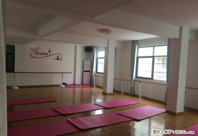 仙桃中学对面 英伦名邸 德玛西亚网吧对面 电梯写字楼诚意出租 - 房屋出租 - 房屋租售 - 仙桃分类信息 - 仙桃28生活网 xiantao.28life.com