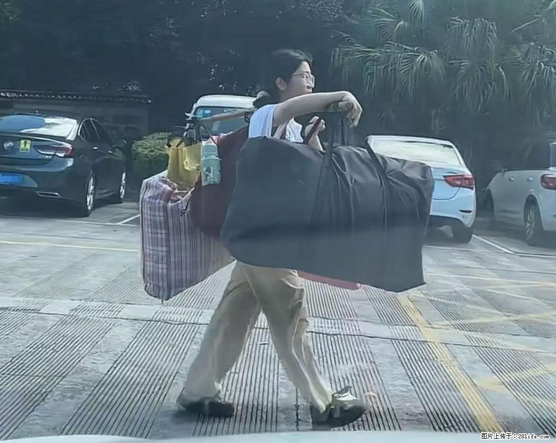 全网追的“扁担女孩”,找了一份暑假工,时薪12元 - 仙桃生活资讯 - 仙桃28生活网 xiantao.28life.com