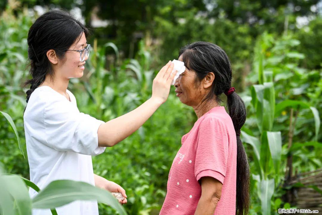 全网追的“扁担女孩”,找了一份暑假工,时薪12元 - 仙桃生活资讯 - 仙桃28生活网 xiantao.28life.com